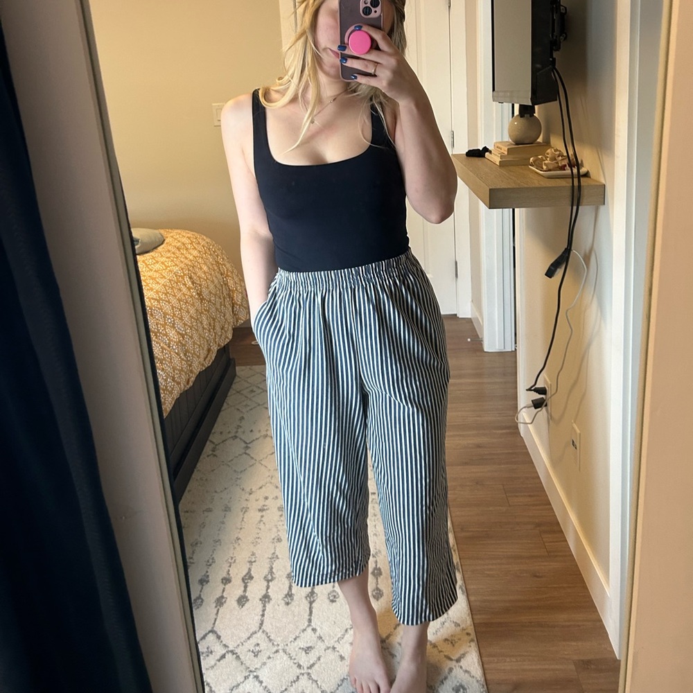 Pin stripe blue & white cropped pants / capris / vintage